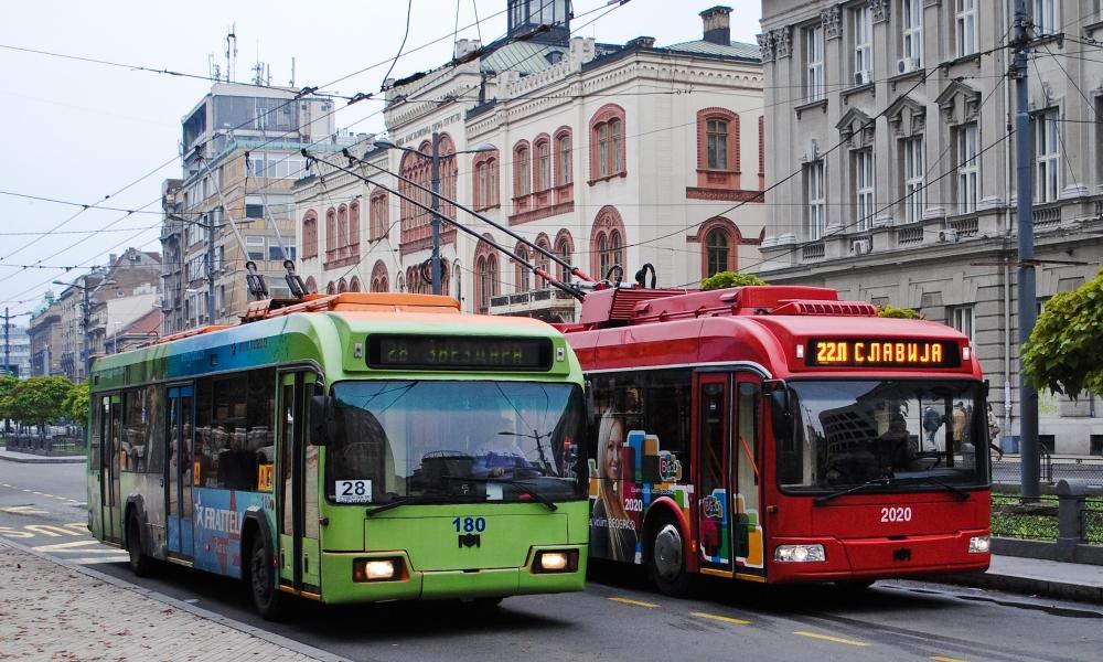 Stari_i_novi_trolejbus_Beograd[1]