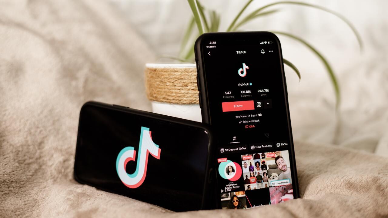 8 Best Sites to Safely Buy TikTok Followers (2023 Update)