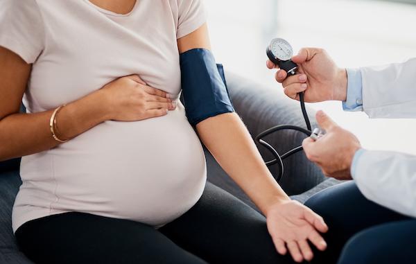 What is eclampsia, and how is it different from preeclampsia? | Your  Pregnancy Matters | UT Southwestern Medical Center