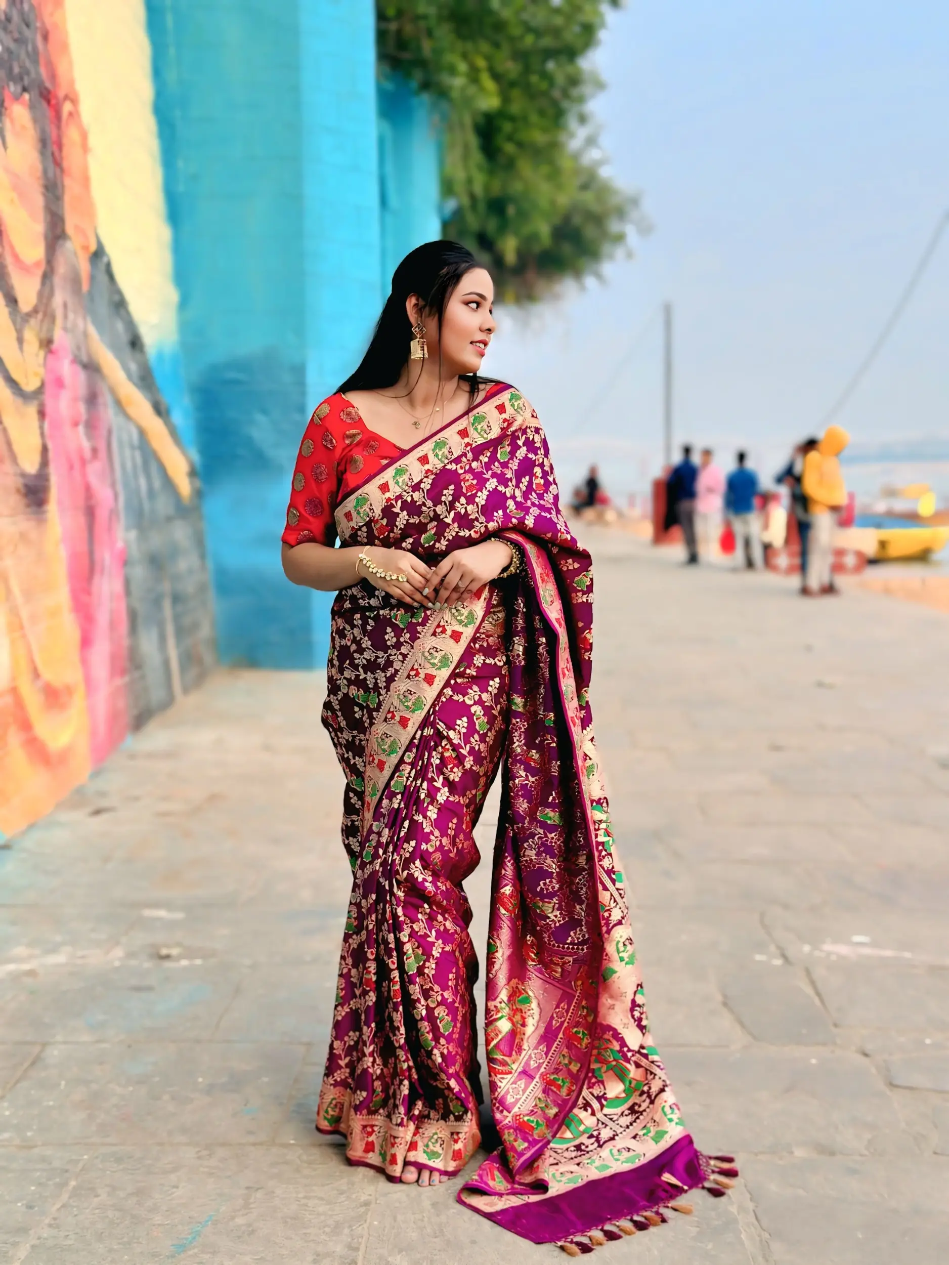 Premium Banarasi Silk Saree – Royal Purple With Rich Golden Zari & Traditional Pallu