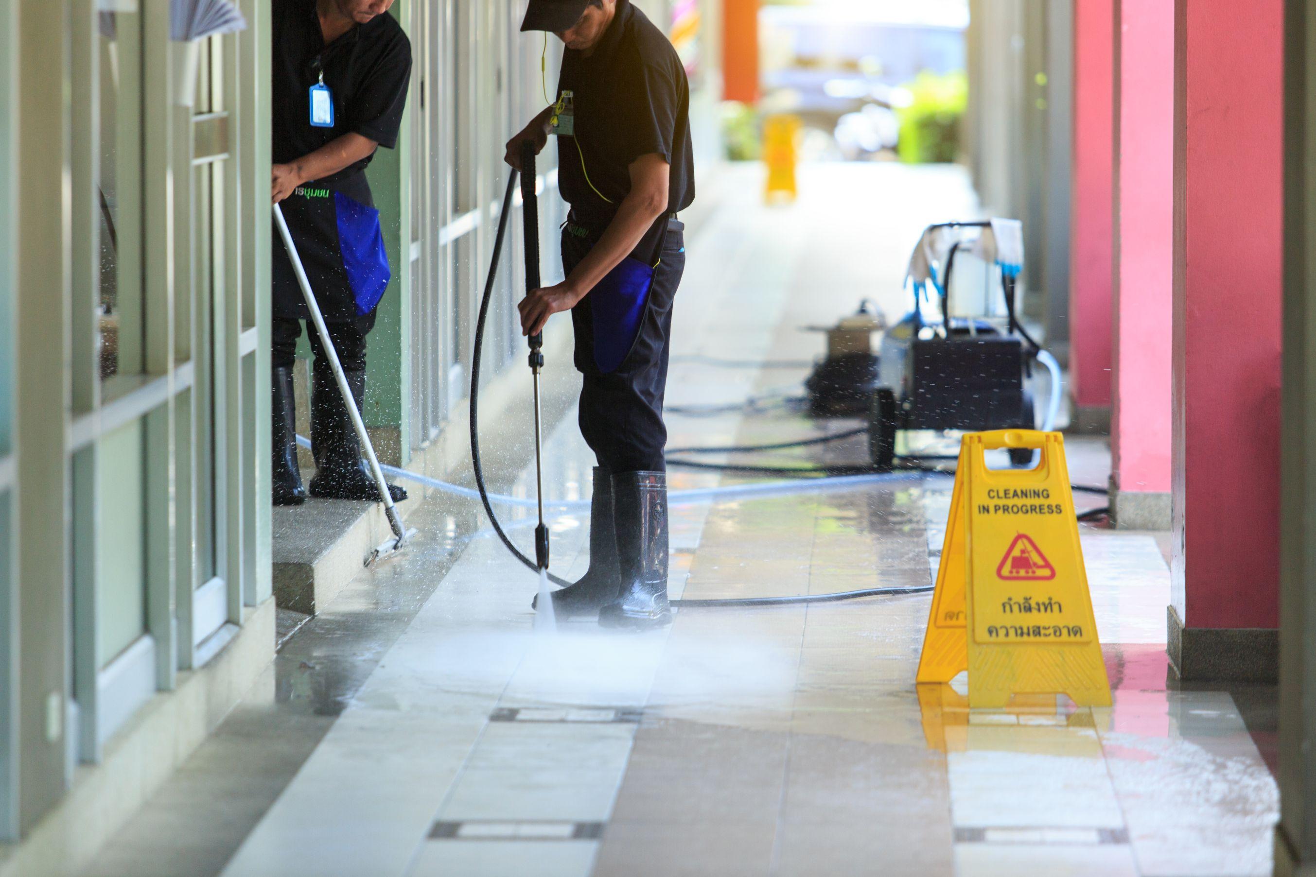 How to Choose The Best Pressure Washing Services | SmartGuy