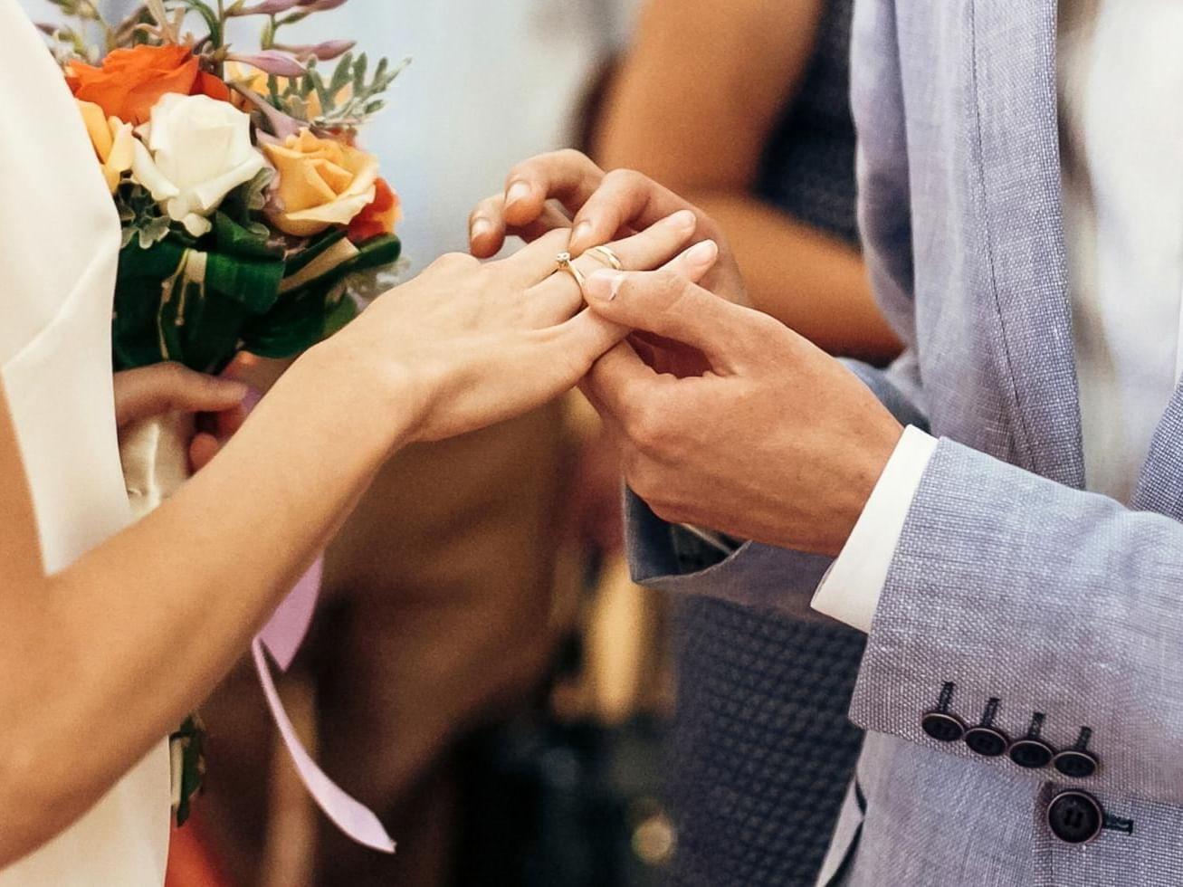 Wedding Reception vs. Ceremony | What's The Difference?