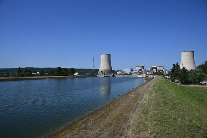 La centrale nucléaire de Golfech (Tarn-et-Garonne), à l’arrêt en raison de la température élevée de l’eau, le 23 juin 2026.