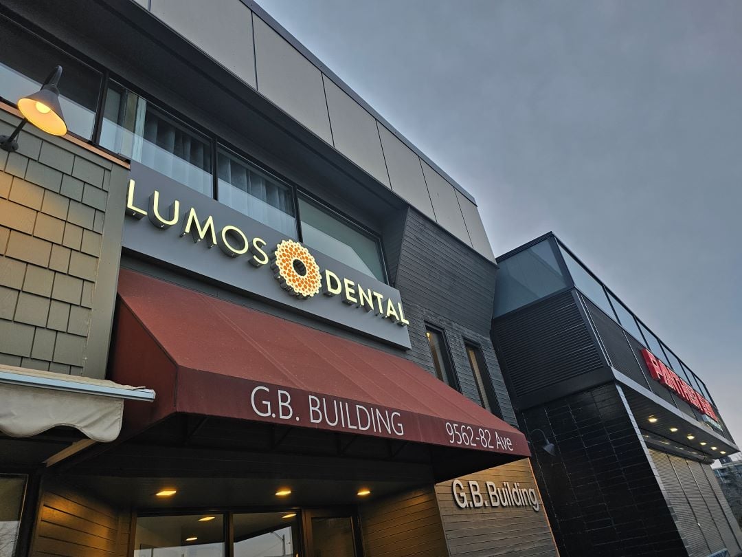 About Lumos Dental Team