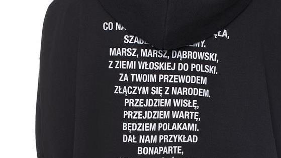 Znana marka zaprojektowała bluzę z Hymnem Polski. Cena powala!