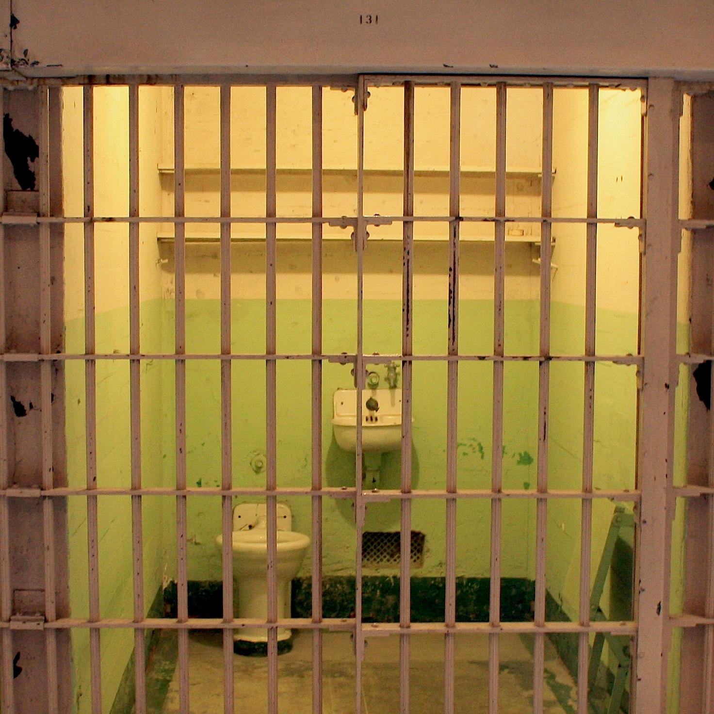 alcatraz-island-prison-cells-cd.jpg