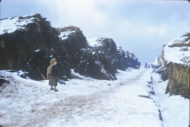 Un camp de regroupement en Petite Kabylie, à Bordj Tahar, en 1959.