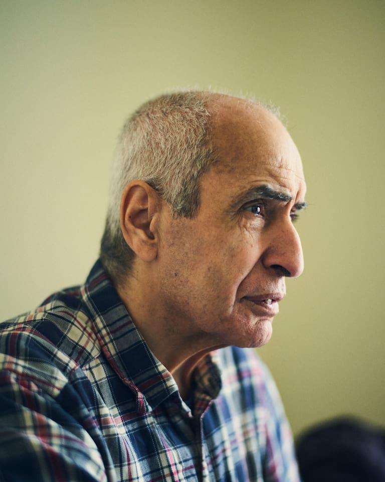 Mebarek Hammar a trouvé fin octobre la porte de sa chambre fermée de l’intérieur et toutes ses affaires, vêtements et papiers administratifs, jetés pêle-mêle sur le palier.