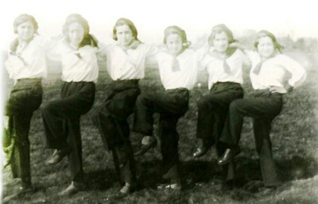 Grupa żydowskich kobiet ze Szczuczyna, około 1934 r.