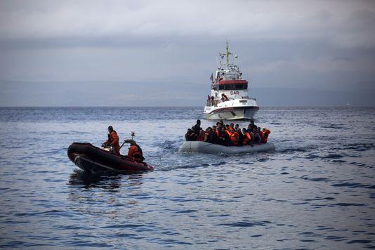 Patrouille de Frontex au large de Lesbos. (AP Photo/Santi Palacios)