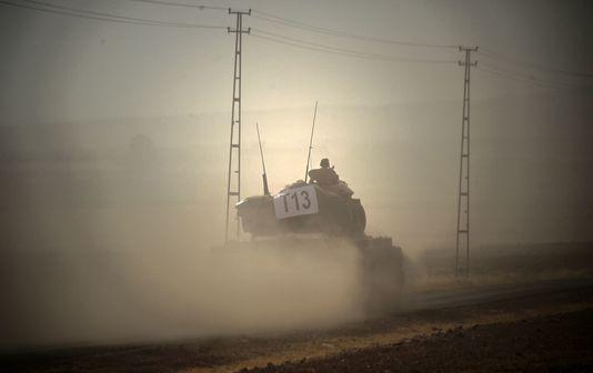 Des tanks turcs à la frontière avec la Syrie, le 24 août.