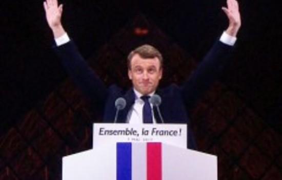 Macron&nbsp;: les hors-champs d'une présidence