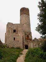 Zamek od strony wieży widokowej