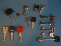 optimized-house-and-car-keys_small.jpg