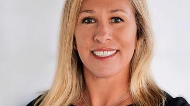 Faworytką w listopadowych wyborach do Kongresu w Georgii jest Marjorie Taylor Green (na zdjęciu). Republikanka otwarcie popiera QAnon - wyznawców szalonych teorii spiskowych, wierzących, że Donald Trump został wybrany, by rozprawić się z przestępczą kliką liberałów, która potajemnie rządzi Ameryką.