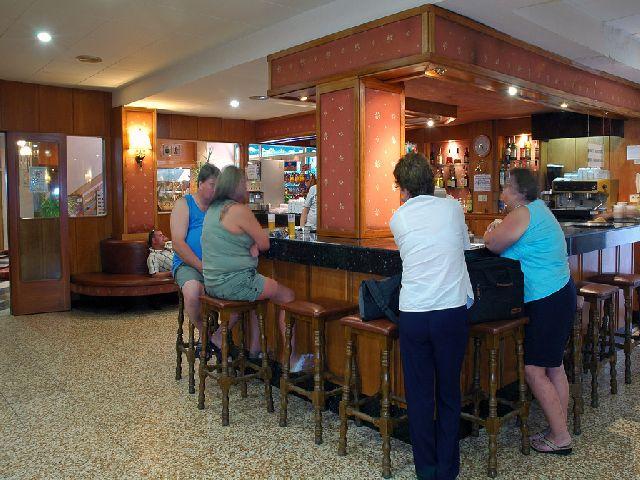bar_at_the_HTOP_3_Hotel_Costa_Brava.jpg
