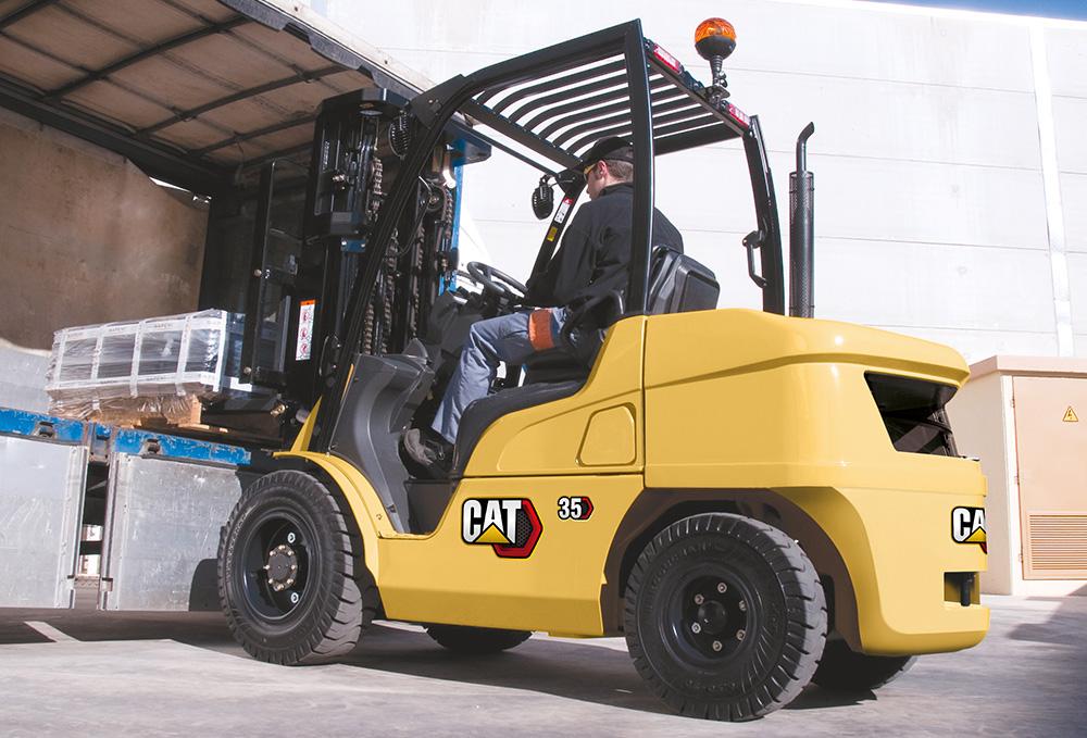 Counterbalance Forklifts | Lift Trucks | Cat® Lift Trucks EAME