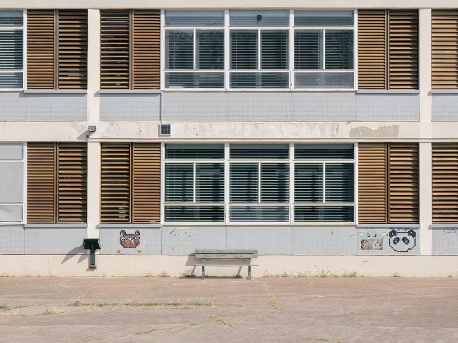 La cour de l’école polyvalente publique Franc-Nohain, à Paris, le 6 juillet 2026.