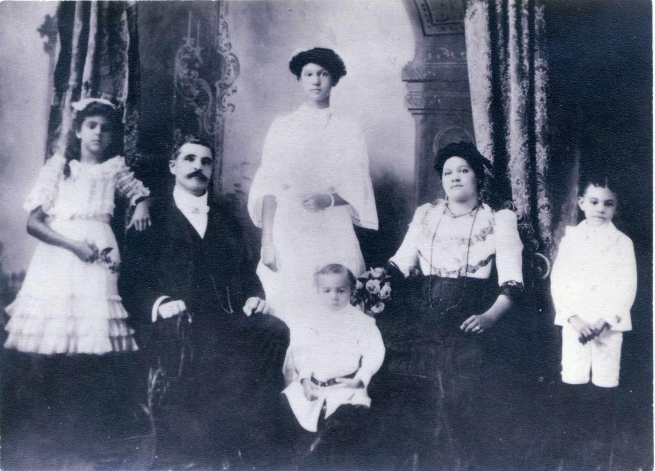 DuPont Family