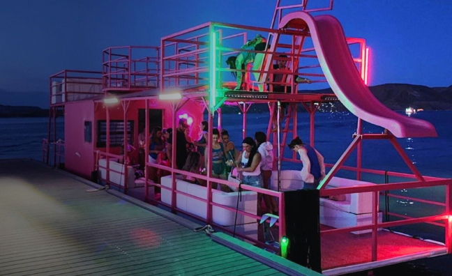 Pontoon Boat Rentals Lake Pleasant