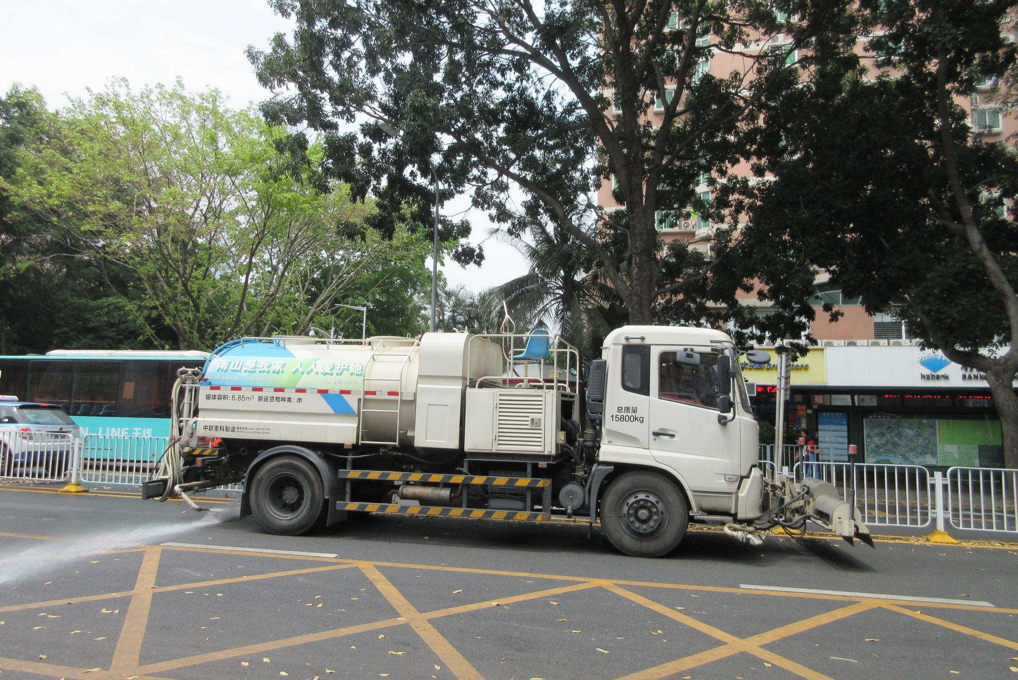 SZ_深圳_Shenzhen_福田_Futian_福民路_Fumin_Road_street_cleaning_services_April_2017_IX1.jpg