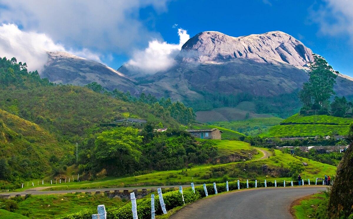 Munnar – Travel guide at Wikivoyage