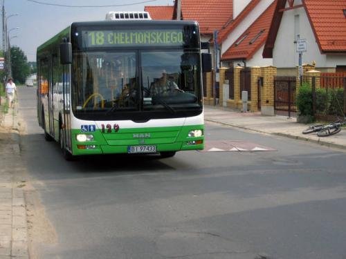 Fotografia pochodzi z artykułu pt. "Autobusem po progach? Czemu nie?" opublikowanym na portalu Zielone Mazowsze.