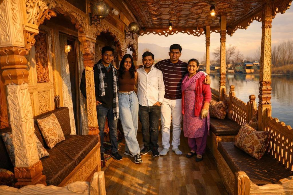 Raja's Palace Houseboat - Kashmir, Srinagar (updated prices 2026)