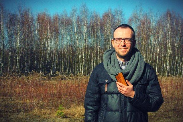 Maciej Boczkowski współtwórca biznesu na drewnianych obudowach do smartfonów
