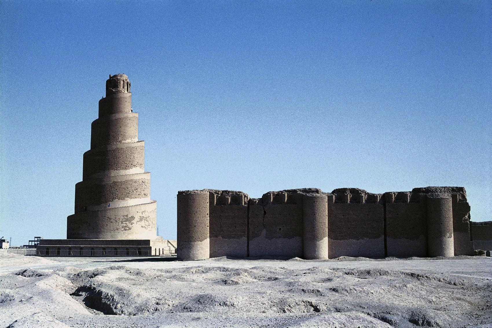 The Great Mosque of Samarra & The Abu Dulaf Mosque | ArchEyes