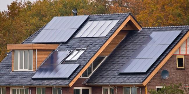 solar-panels-on-house-px8nbjz_small.jpg