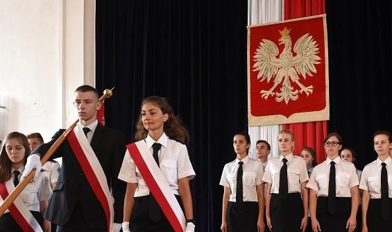 Szkoła w Gietrzwałdzie areną walki o patriotyzm. Obelgi za obronę polskości