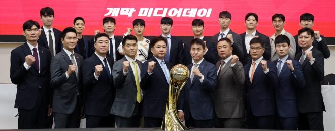 오래된 전창진 농구보다, 화려한 허웅 농구 합니다” | 서울신문
