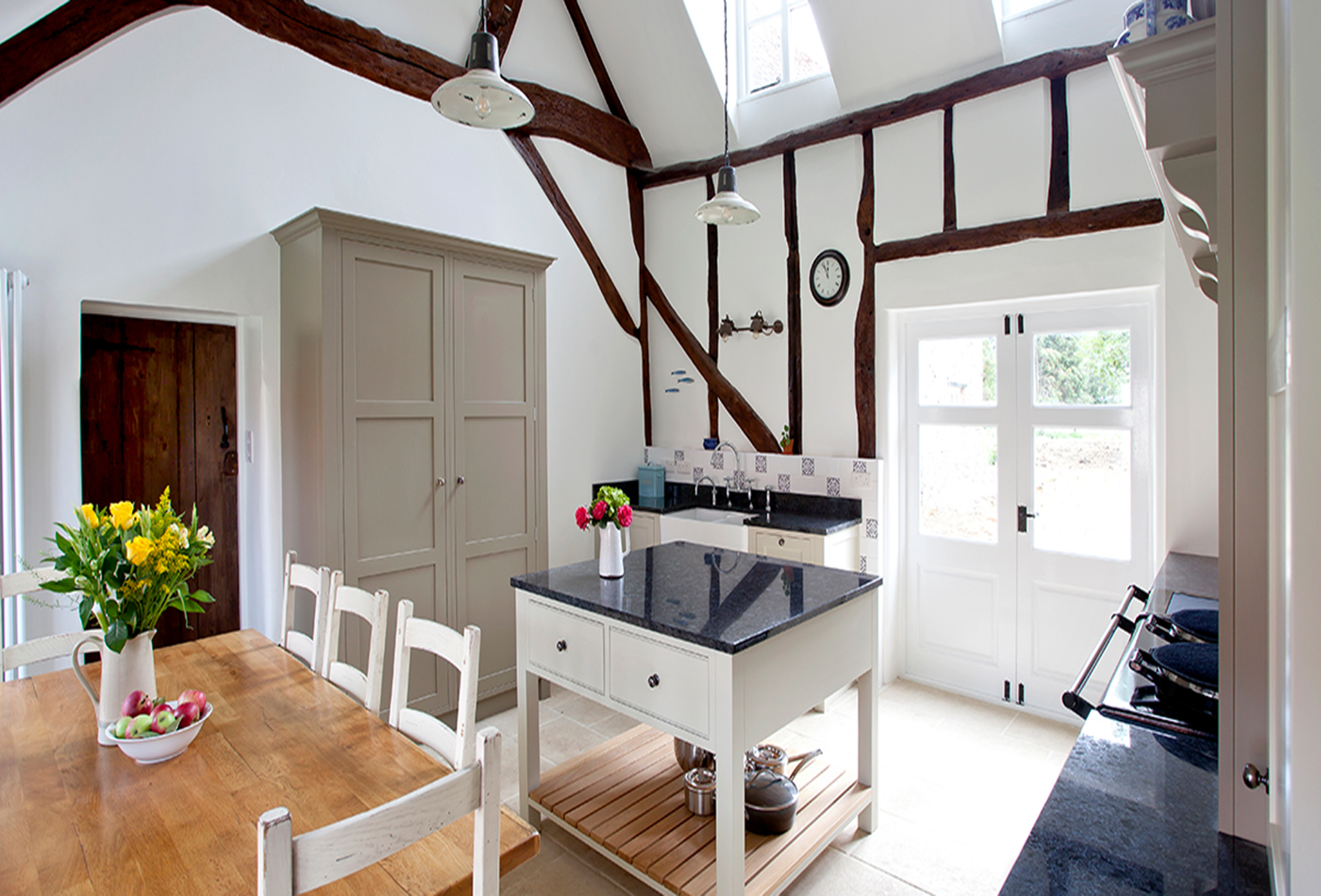 handless kitchen islands
