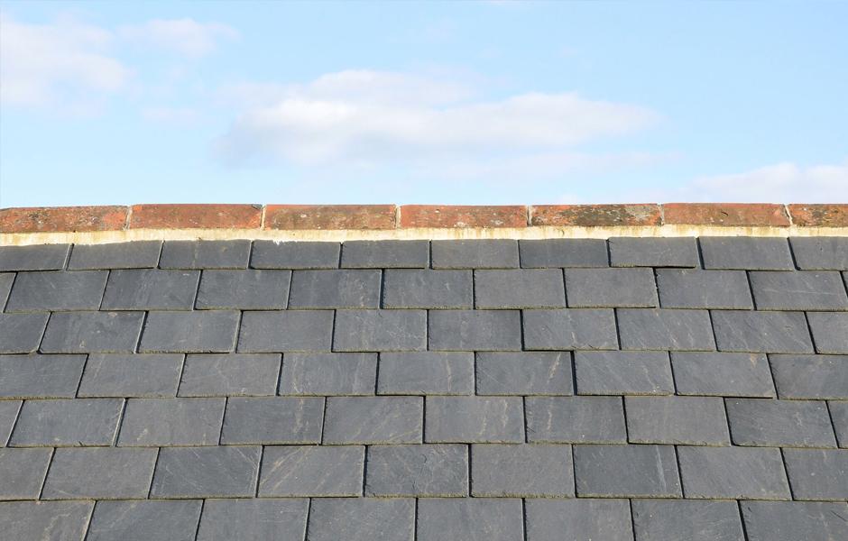 Ridge tiles for slate roofs