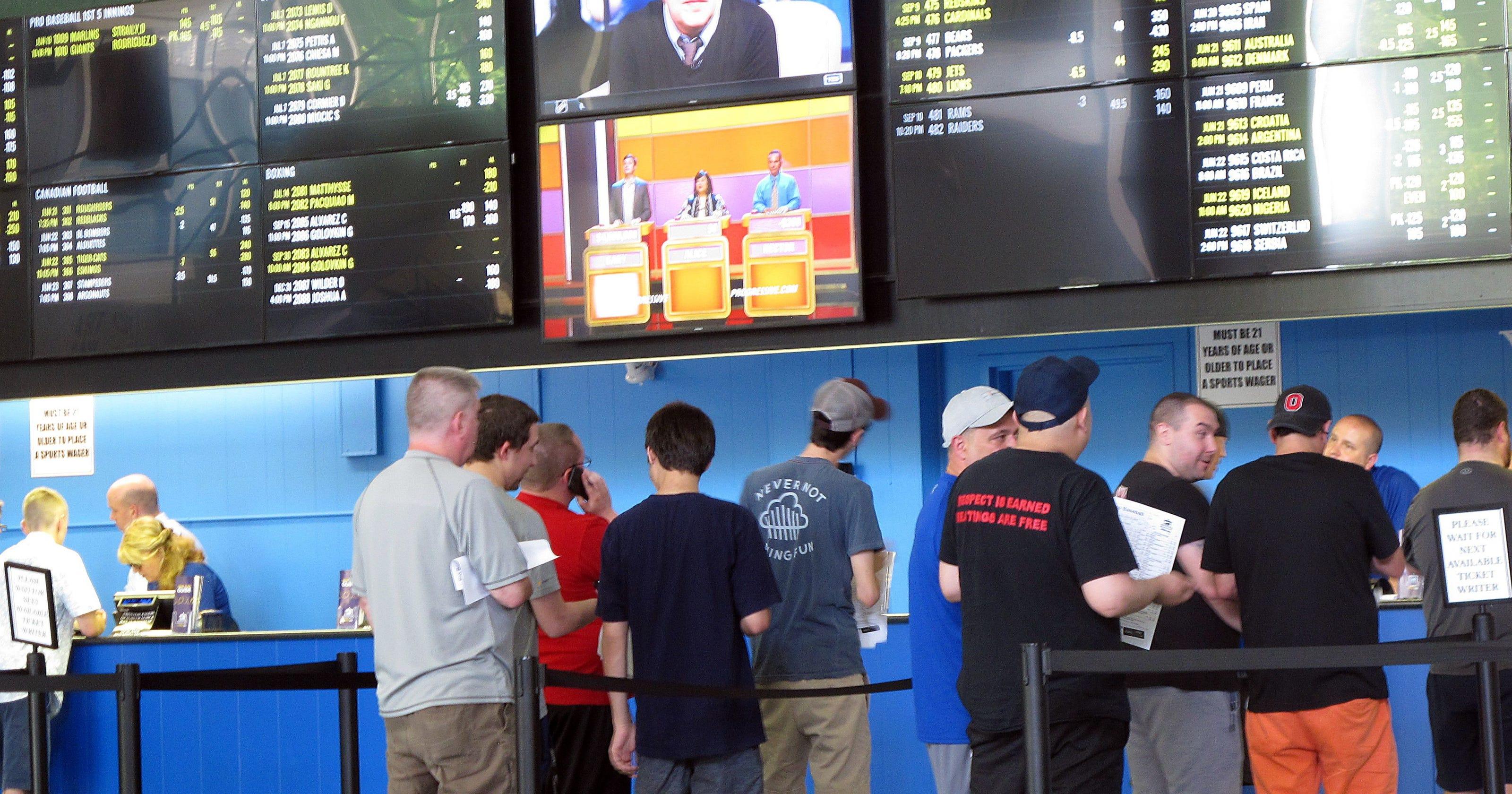 File:Bet-at-home-Logo.svg - Wikimedia Commons