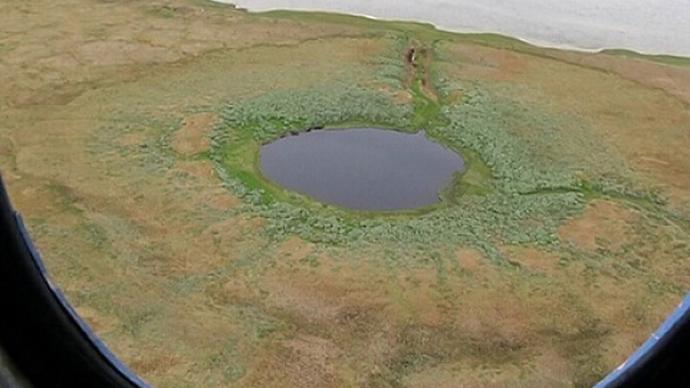 gian-hole-crater-siberia.si.jpg