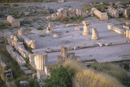 Ruiny Eleusis, Grecja. Fot. Roger Wood/ Corbis  britannica.com