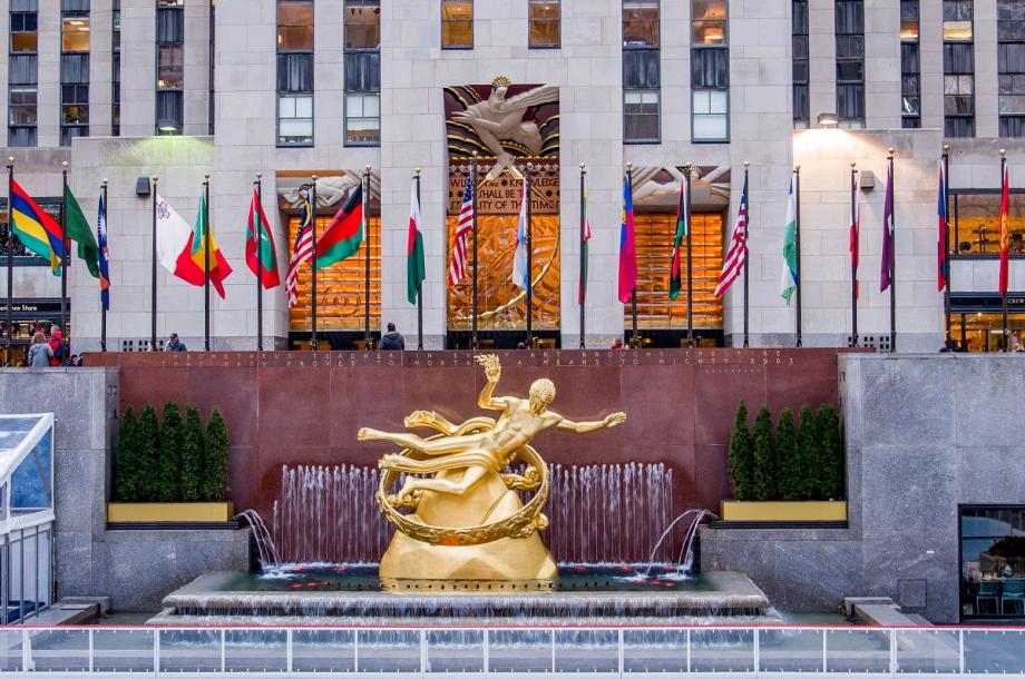 Rockefeller-Center-New-York-City-Paul-Manship-Prometheus.jpg