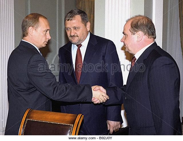 russian-president-vladimir-putin-head-of-chechen-administration-akhamd-b92j0y.jpg