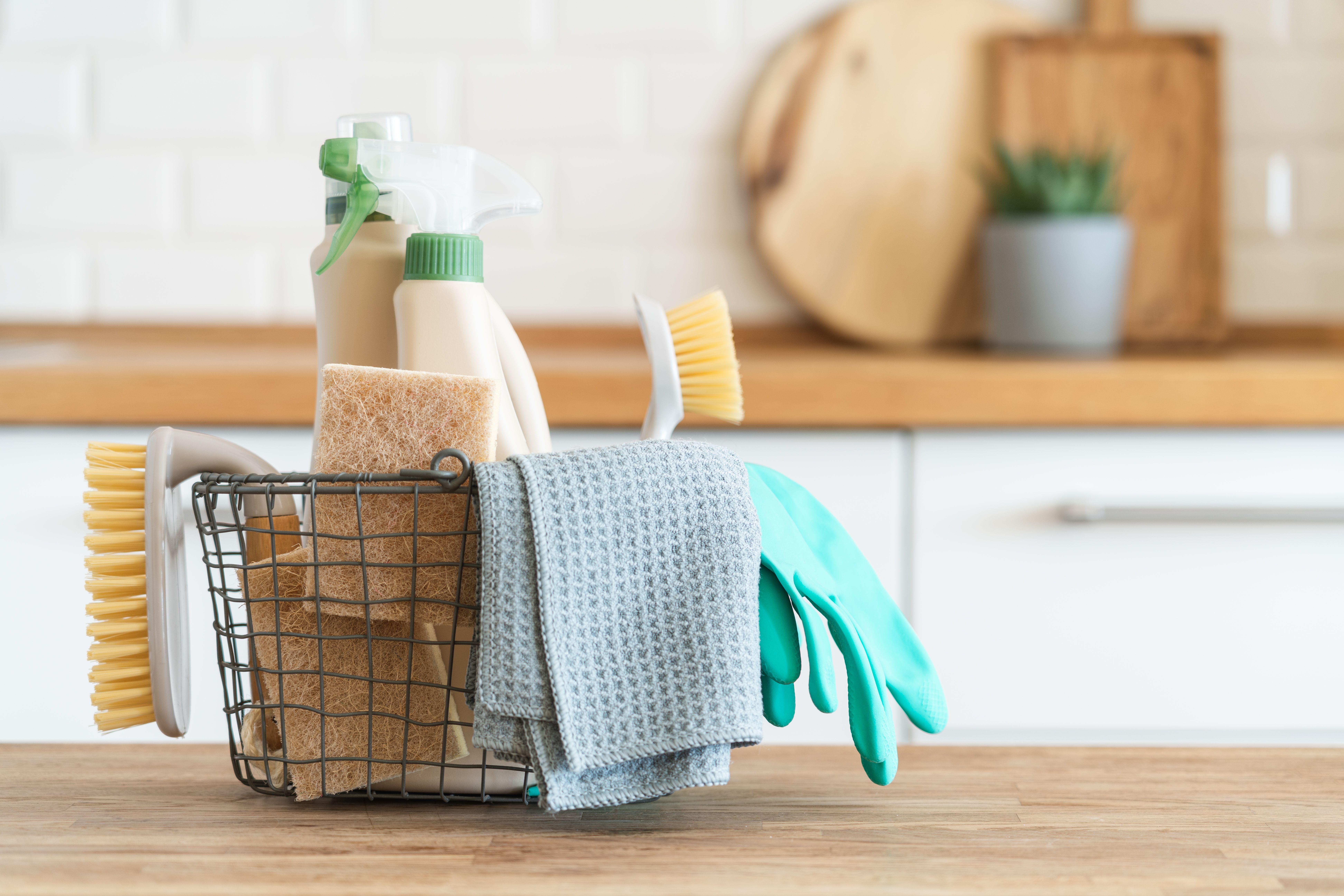 how to start a cleaning service with no money