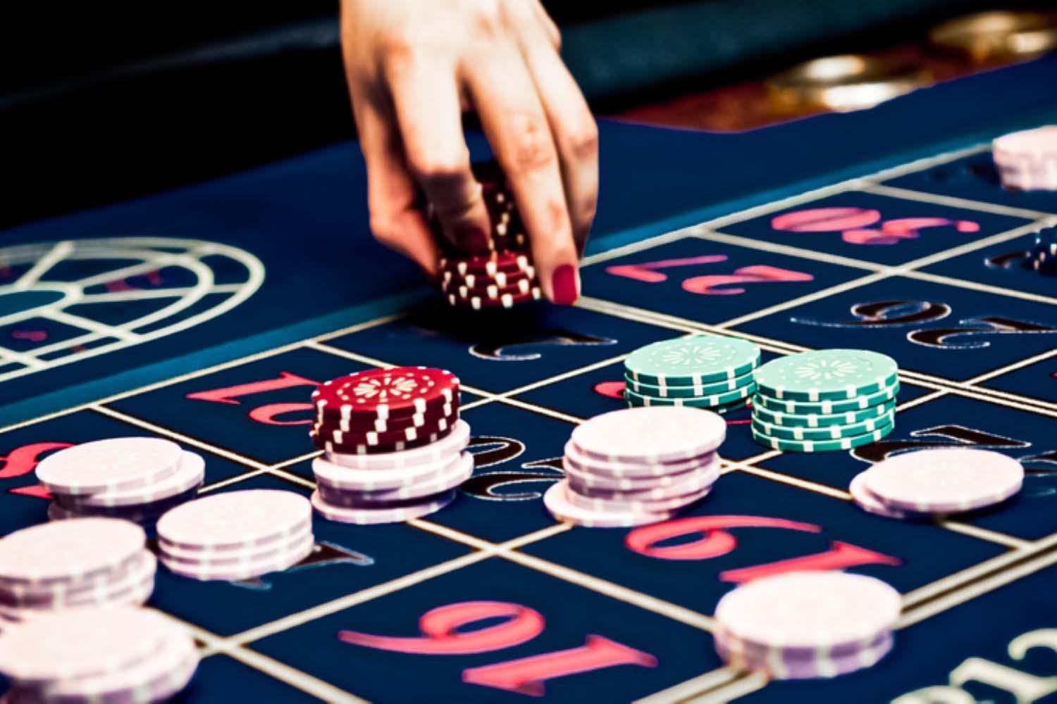 Should I Use An Online Casino Or Visit My Local Establishment? - Lancashire  Gazette