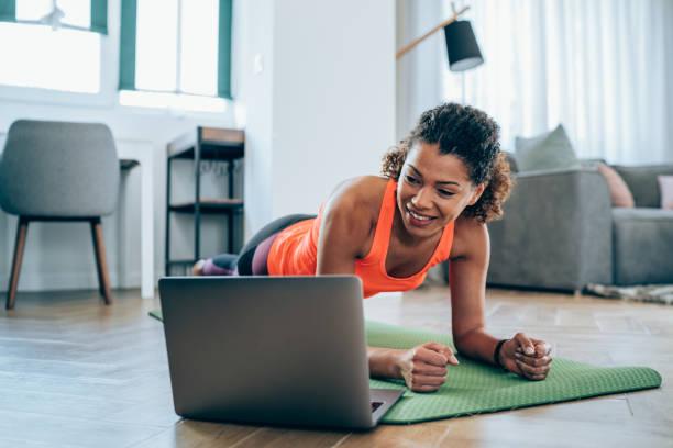 8,400+ Online Personal Training Stock Photos, Pictures & Royalty-Free  Images - iStock | Online training