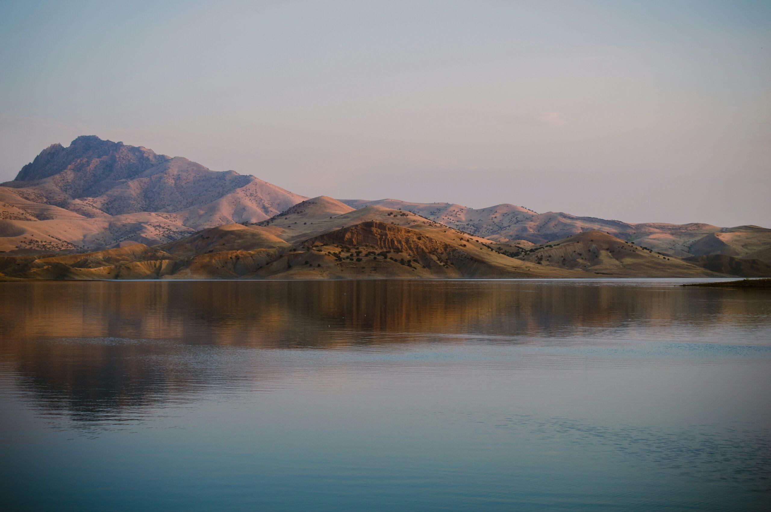 Lake Dukan, Iraq: A Hidden Gem for Nature Lovers and Adventure Seekers - Lake.com
