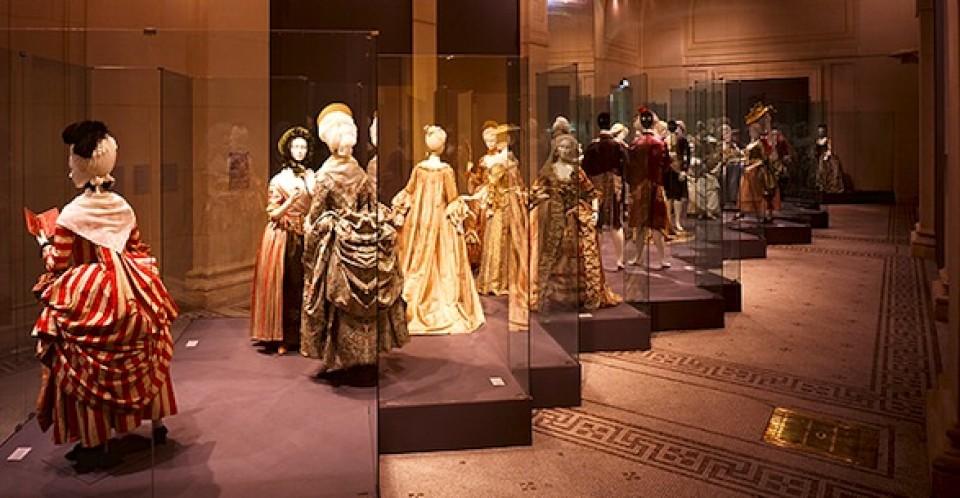 Top 10 Museums – Fashion & Textile Museums