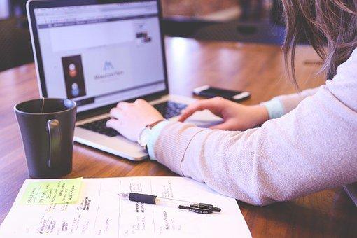 Student, Typing, Keyboard, Text, Woman