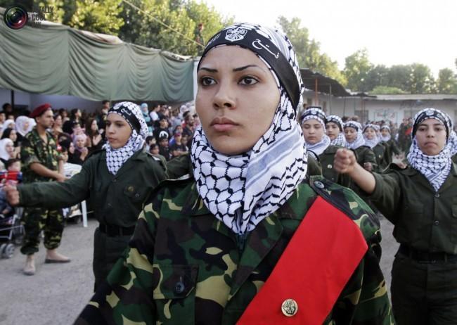 femalesoldiers-palestine_small.jpg