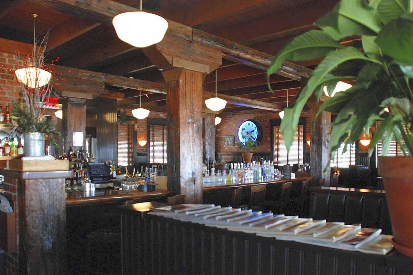 Jonah's Seafood House & 2601 Oyster Bar | Enjoy Illinois