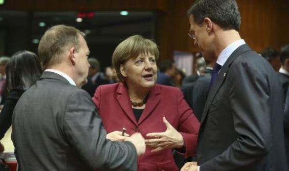Bogini Merkel? Niemcy czczą swoją kanclerz niczym wszechmocnego herosa