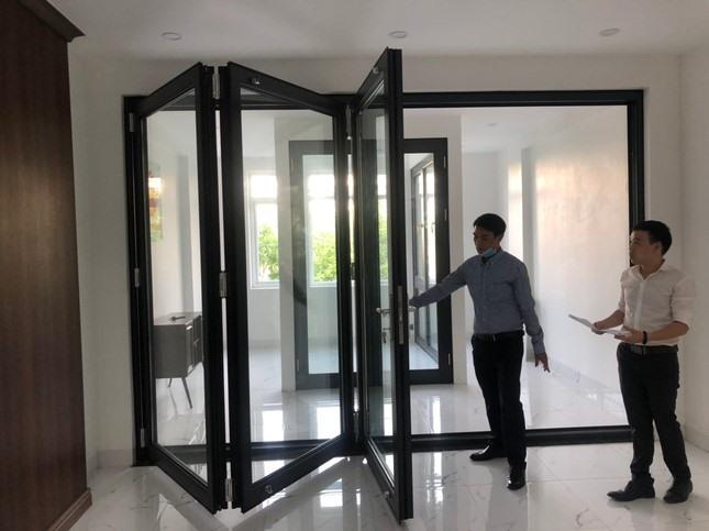 Xu hướng cửa hiện đại, tiết kiệm diện tích cho ngôi nhà thông minh tư nhôm kính